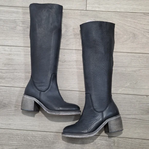 FREE PEOPLE Essential Boots 36 / 6 Washed Out Black Leather Tall Block Heel Boho - Picture 4 of 16